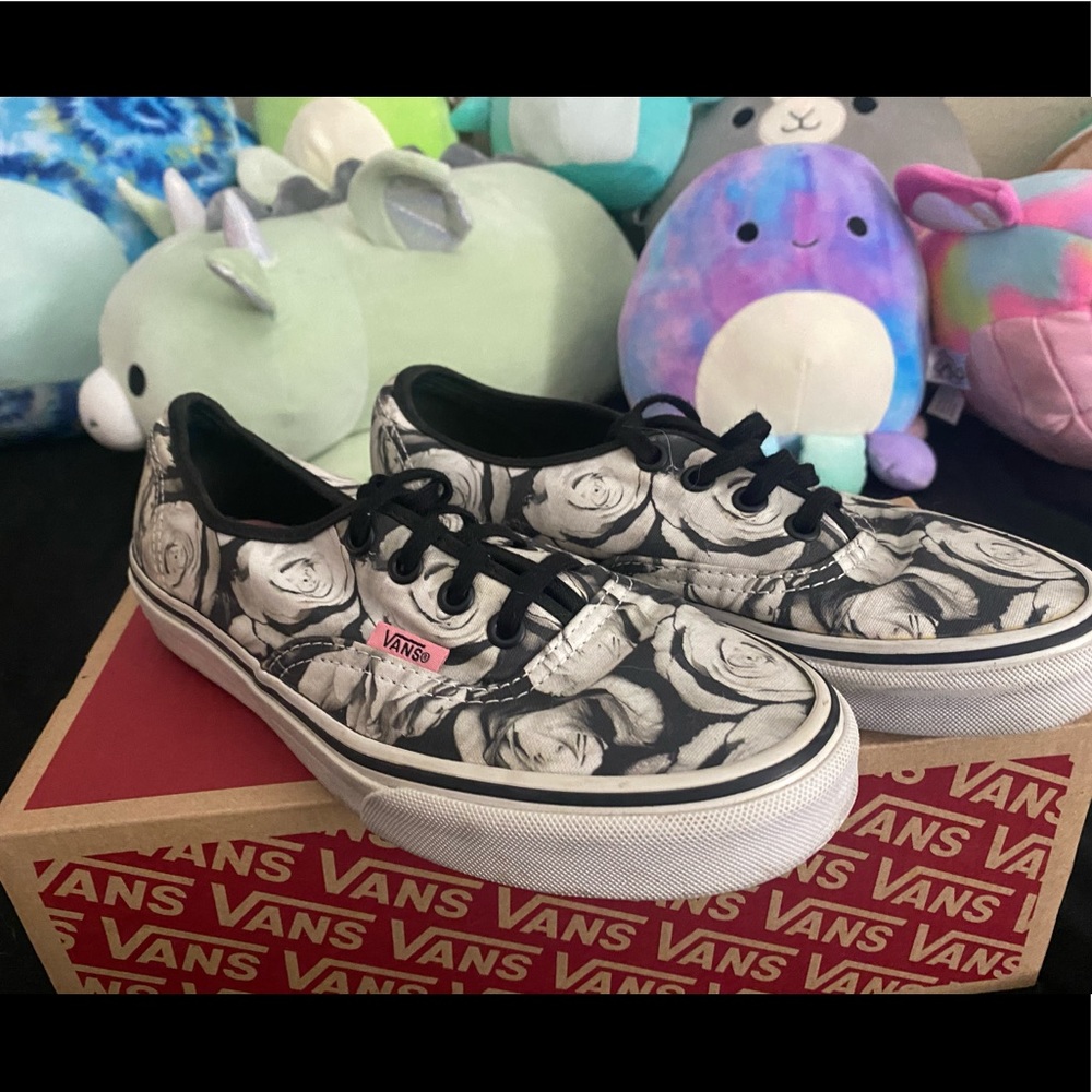 rose print low top vans size 6.5 women’s